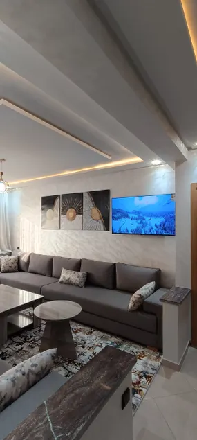 Apartment 6 - Image 1