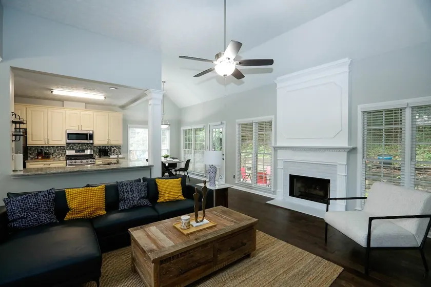 Entire 3 Bedroom & 2 Bath Ranch House - Image 1