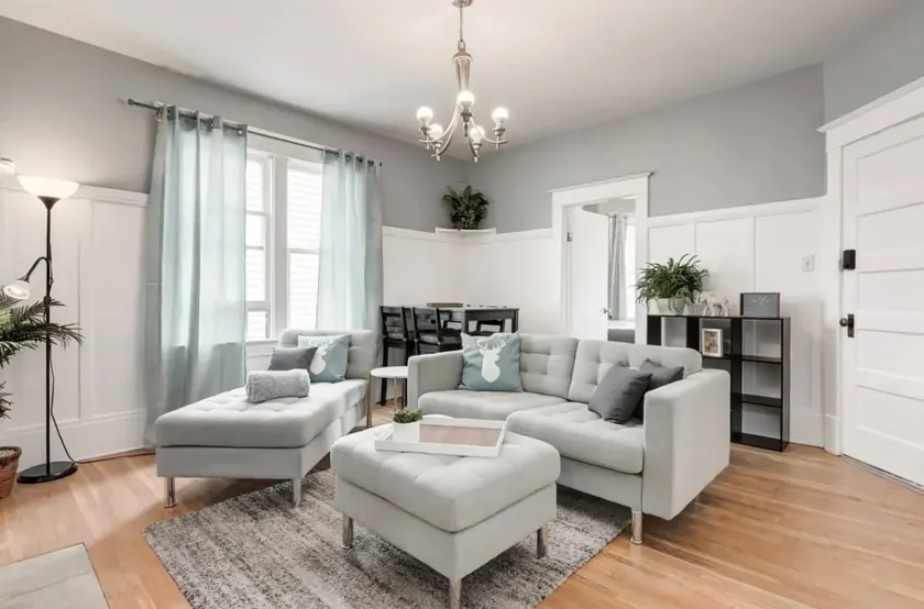 Ceruleans 3BR Suite in Calgary - Image 1