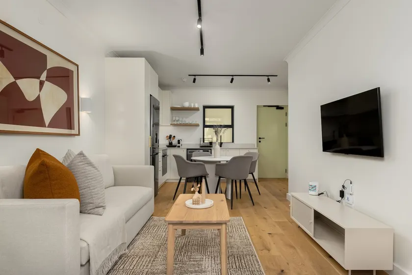 The Sage | Light & Bright Apartment | Ocean View - Image 1