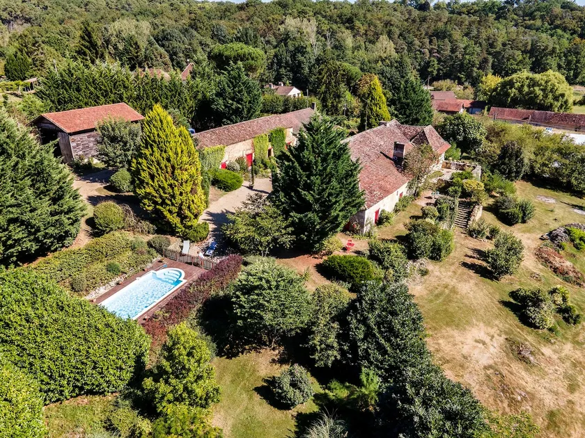 Charming historic barn with pool - Image 1