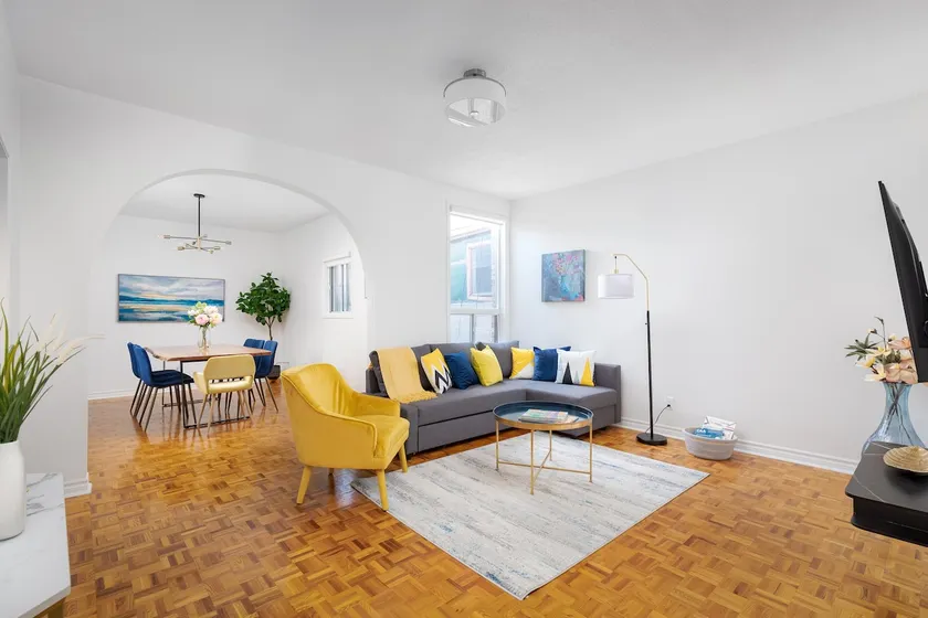 Charming 4 Bed Home + 2Parking - Image 1