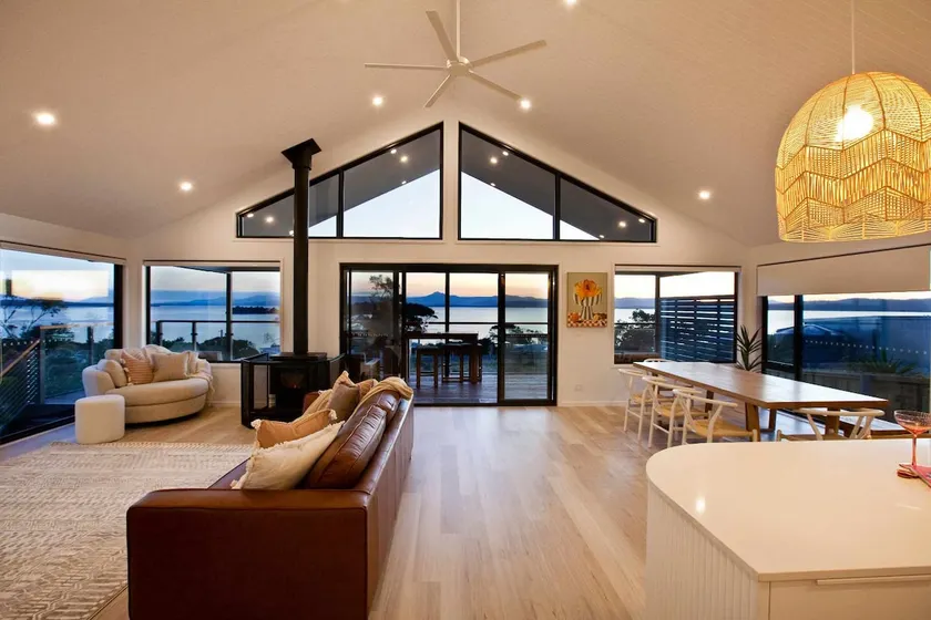 Bruny Island Sunset Retreat - Image 1