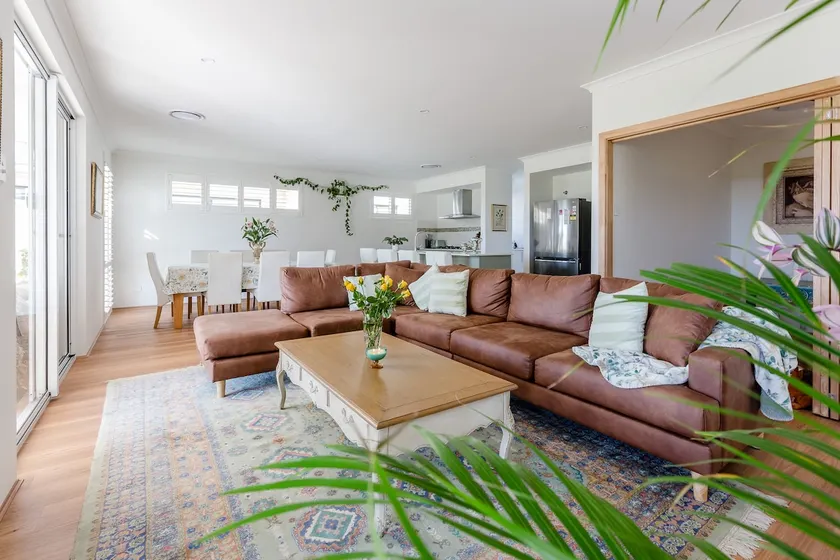 Casasandra - Perfectly Located Tasteful Charm - Image 1