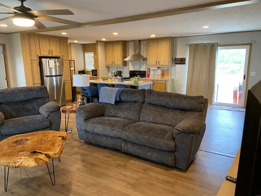 3 Bedroom/2 bath Hilltop Home - Image 1