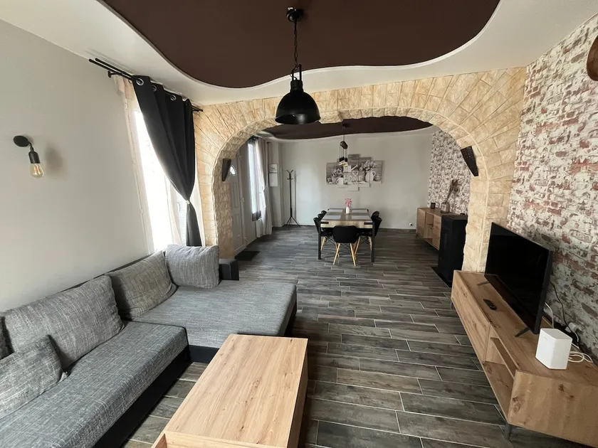 3 bedroom Downtown House - Image 1