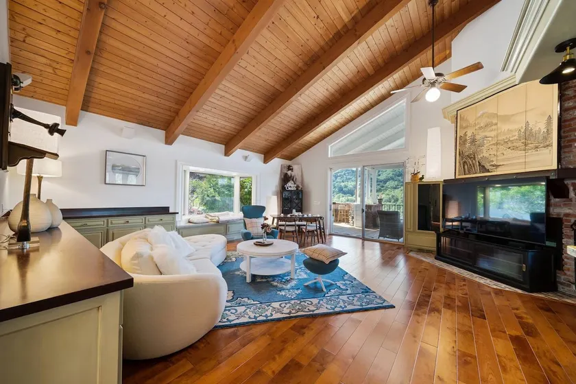 Secluded Lux Retreat in Moraga - Image 1