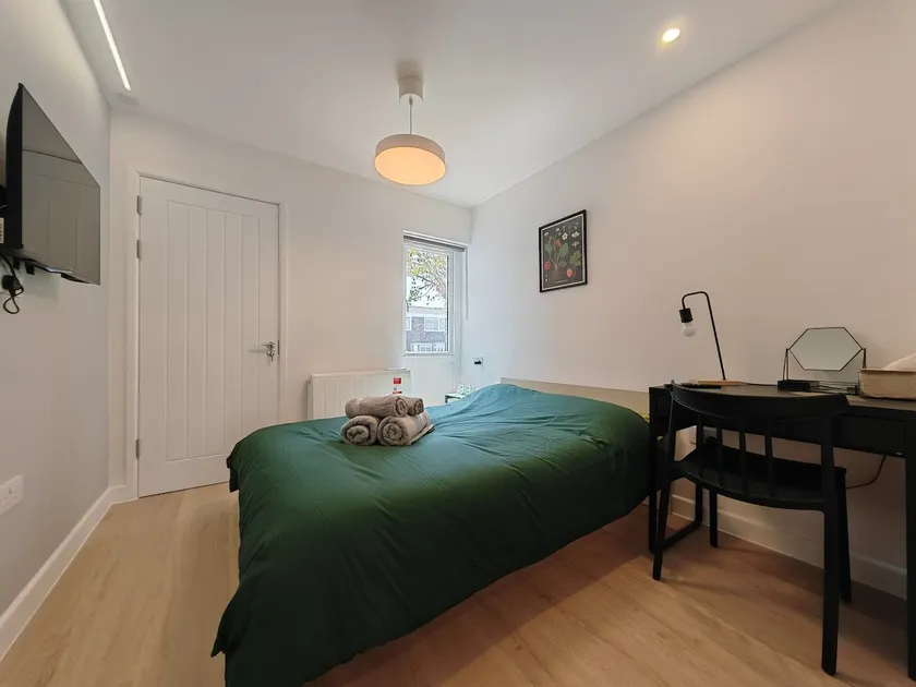 1 Bed private home in Bristol - Image 1
