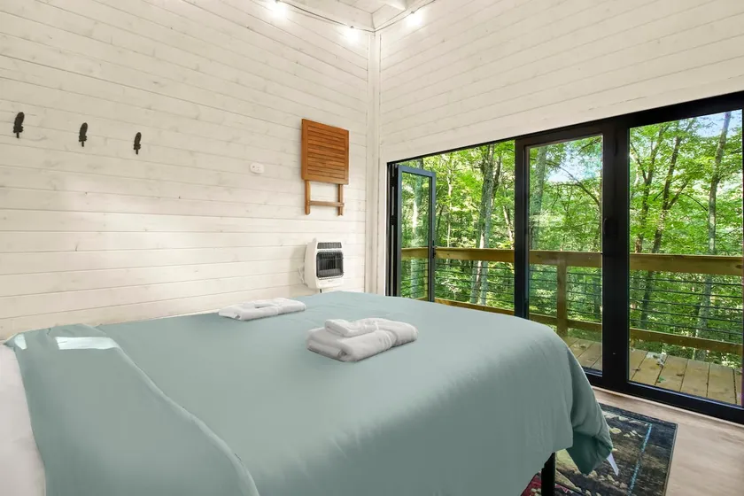 Blue Ridge Parkway / Cabin 2 - Image 1