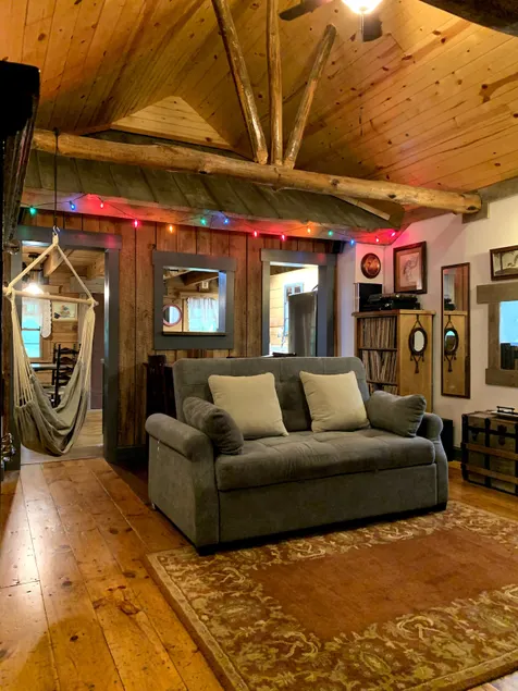 The Fiddler's Hooch- Cabin in Ocoee, TN - Image 1