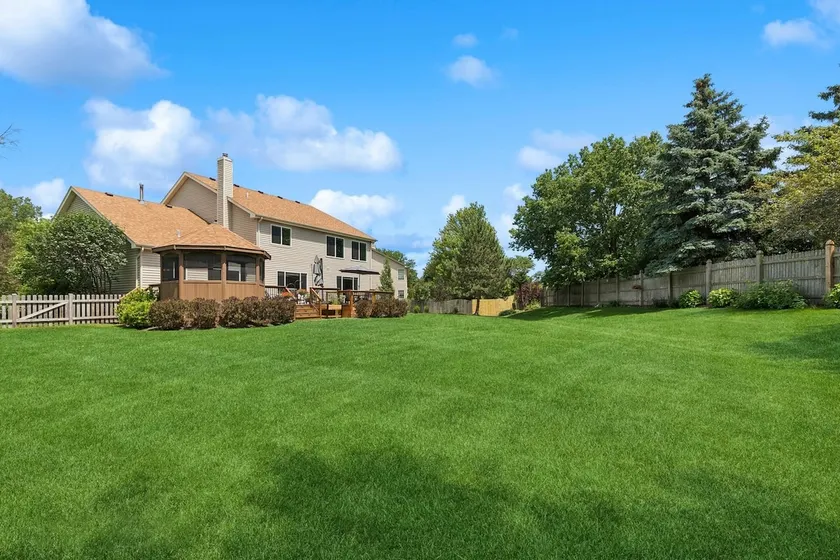 1/2 Acre Retreat: 100” TV, Open layout | Navy Base - Image 1