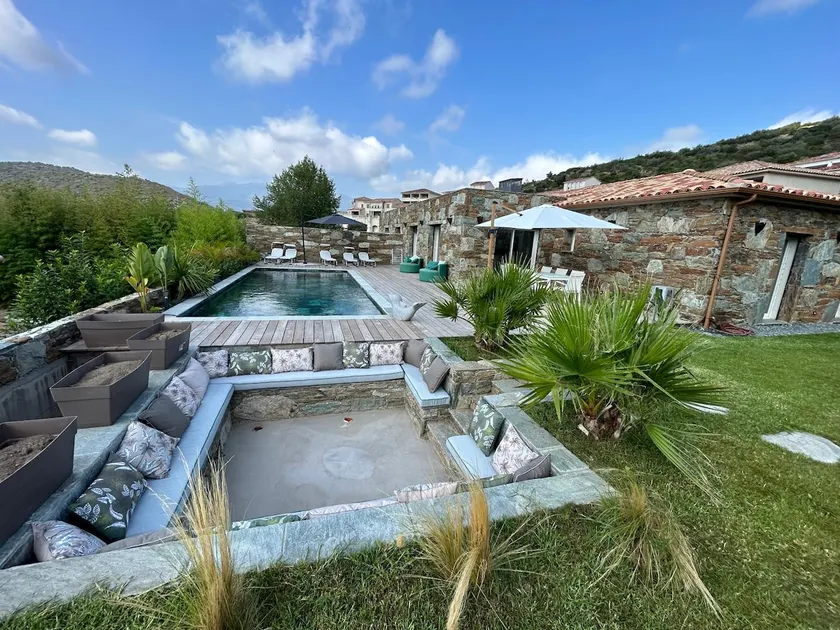 Villa with heated pool, 4 bedrooms. - Image 1