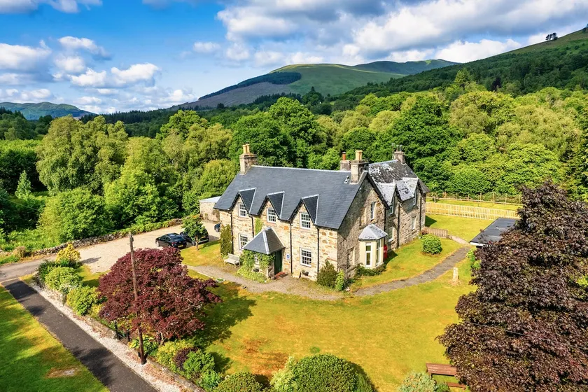 Mansewood Country House - Image 1