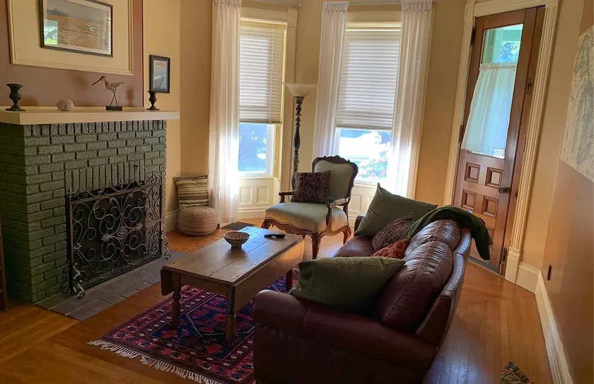 Ontario Suite - Image 1