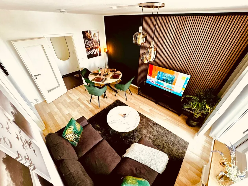 KMHosting Deluxe 2-Bedroom Apartment Balkon im Zentrum - Image 1