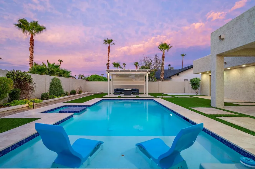 Luxe 4BR Oasis with Private Pool, BBQ & EV Charger - Image 1