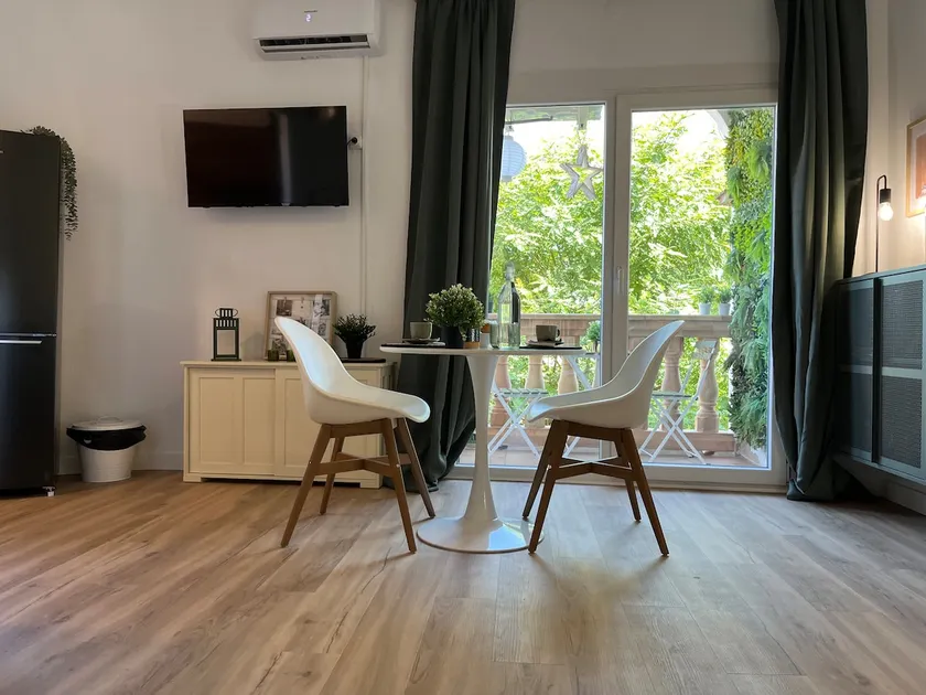 Apartament de la Madrona 1st floor Easy street parking - Image 1