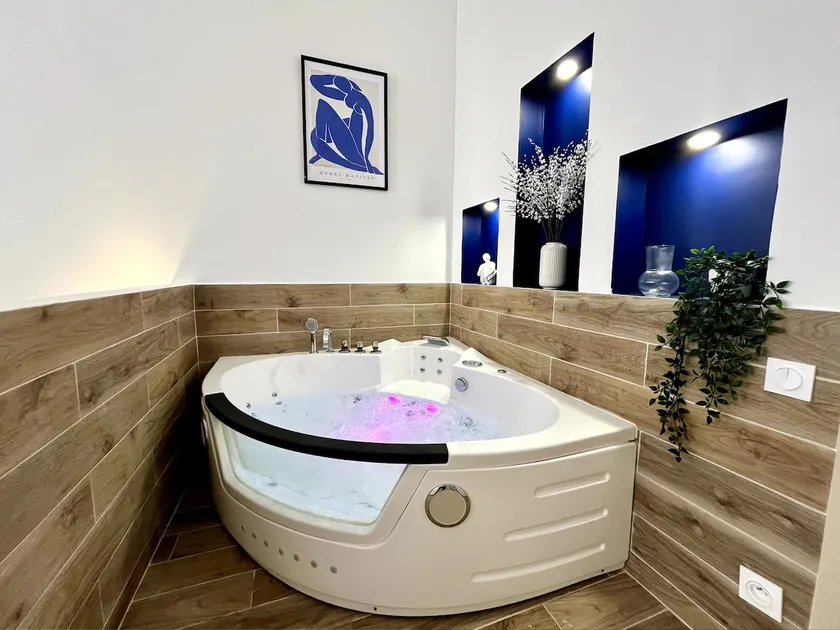 Romantic suite with Balneotherapy - Image 1