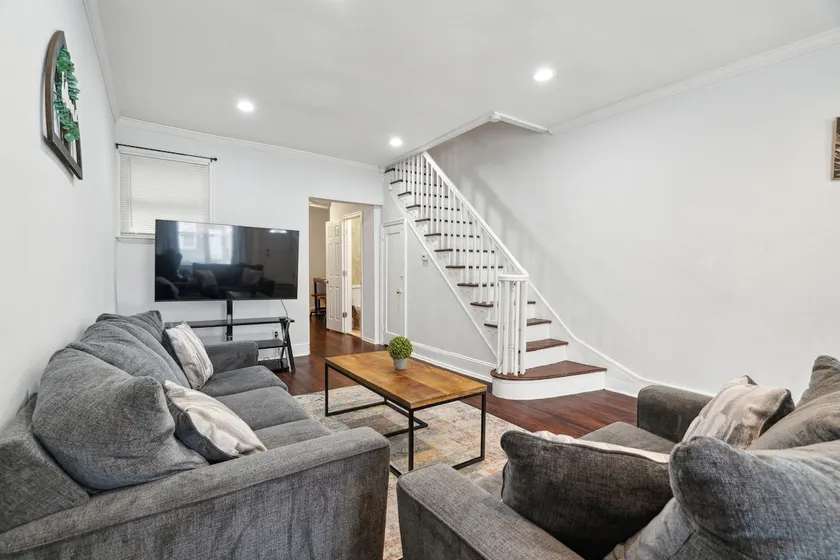 Townhouse at South Philadelphia! - Image 1