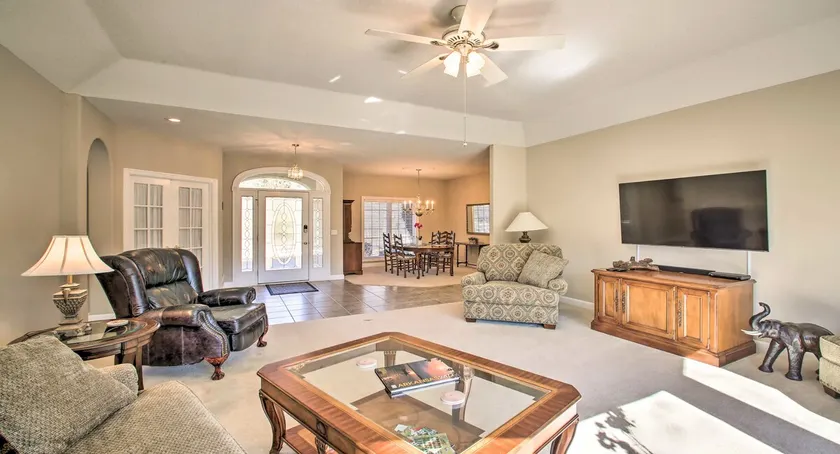 Ponce Golf Views | Patio | Garage | Sleeps 8 - Image 1