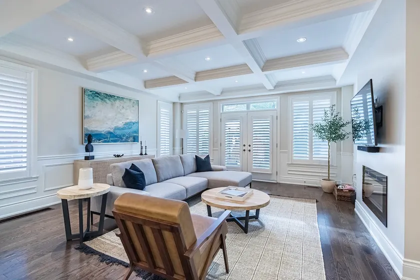 Exec 3+1 bed. Long Branch living by the Lake! - Image 1