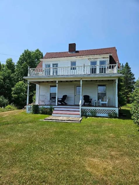 Shore Road Cottage - Image 1