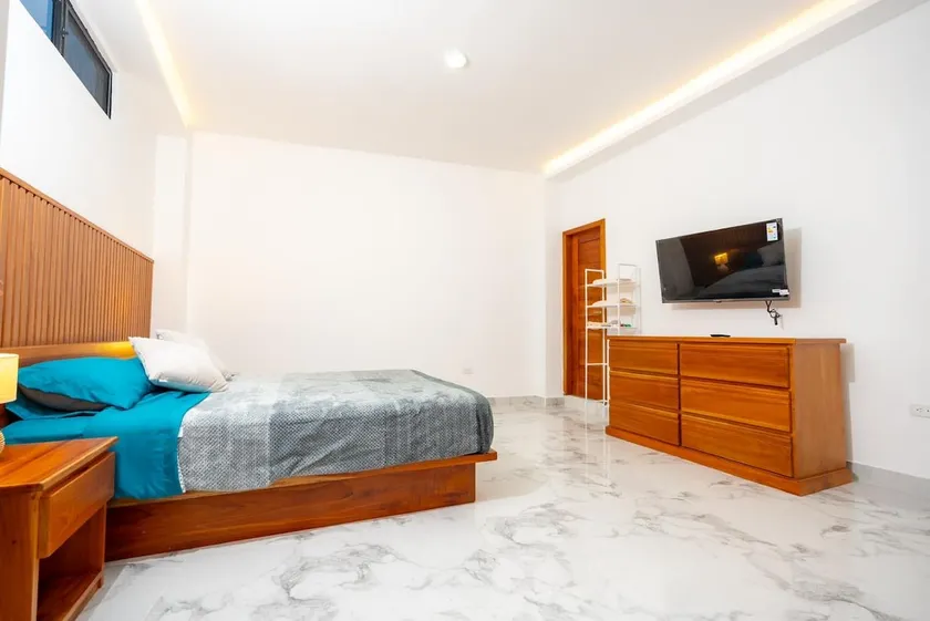 Valencia Suites - Image 1