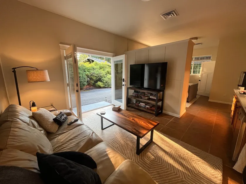 Arborview Guestsuite - Image 1