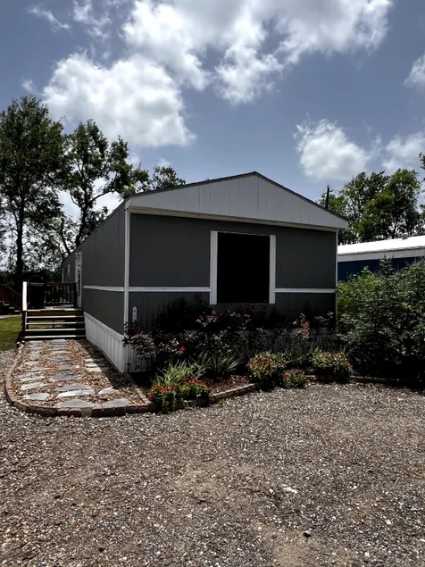 Gray Getaway - Image 1