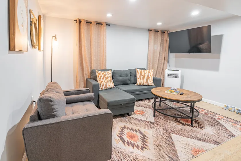Refined 1-Bedroom Apt |Calm & Comfortable Stay - Image 1