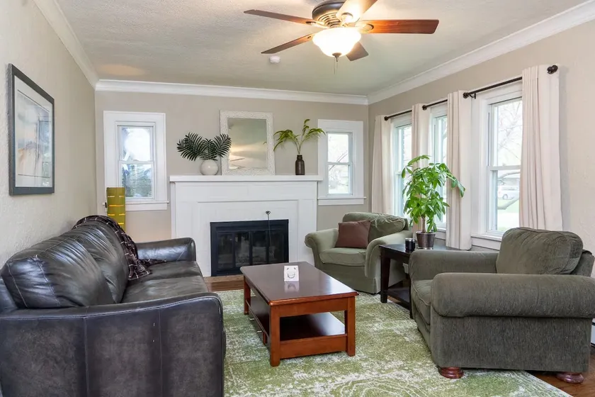 Private Cottage in Cathedral District - Image 1
