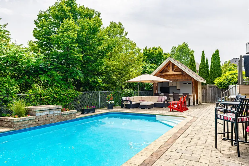 Spacious Family Oasis, Steps to Lake & Ammenities - Image 1