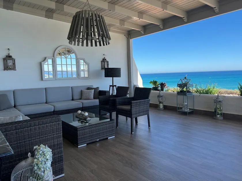 Marina beach Luxury Apartment Beach View - Image 1
