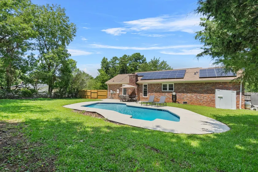 Pool Gateway - Image 1