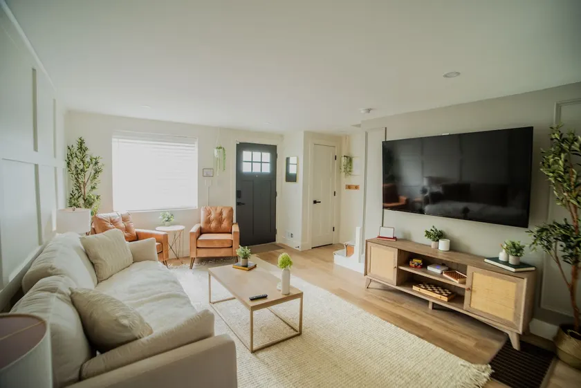 #2 Merion/German Village Columbus Townhouse - Image 1