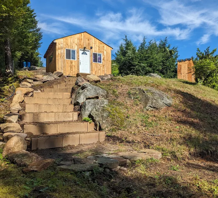 Off-Grid Cabin in the Woods - Image 1