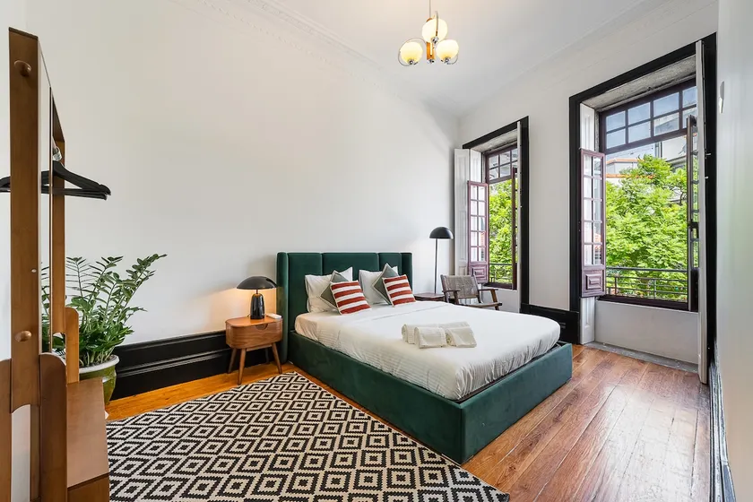 Terraced Apartment in the Heart of Porto + Parking - Image 1