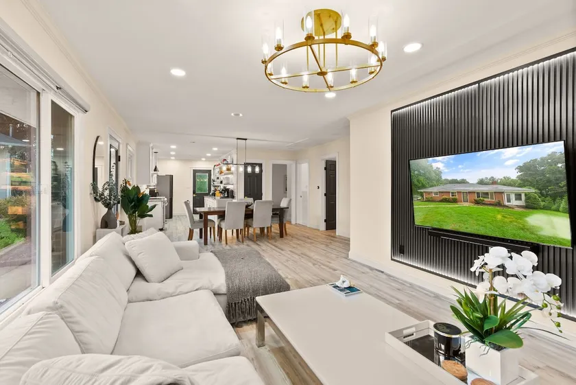 Quiet Luxury Home - Modern - King - 20 Min from DC - Image 1