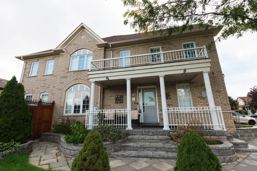 Elegant, Central Family Friendly 4bd Home - Image 1