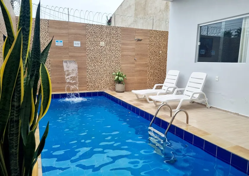 House with Pool, Barbecue and Great Location - Image 1