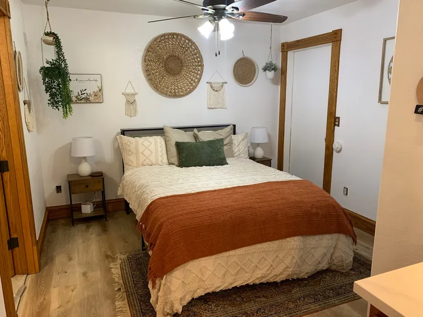 Legacy House Studio Apartment - Image 1