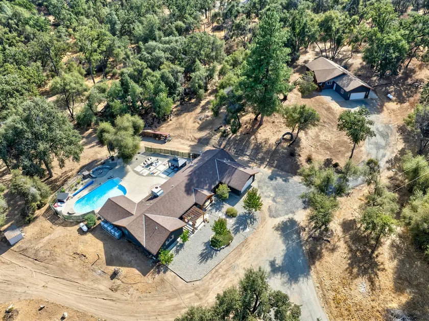 Epic Family Reunion! 5 Acres • 2 HOMES • 4000 Sqft - Image 1