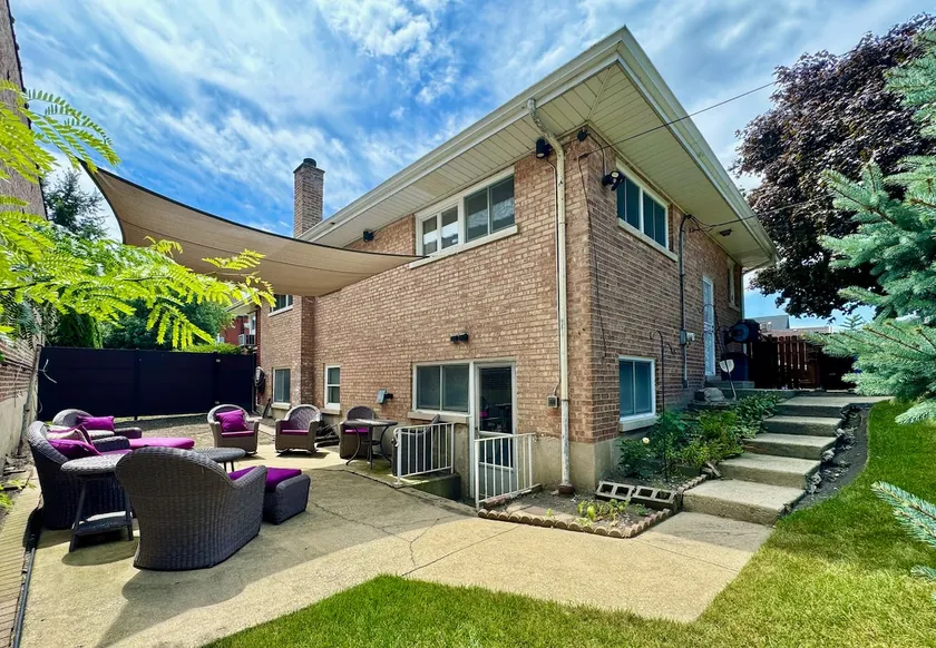 Entire House with Parking - Image 1