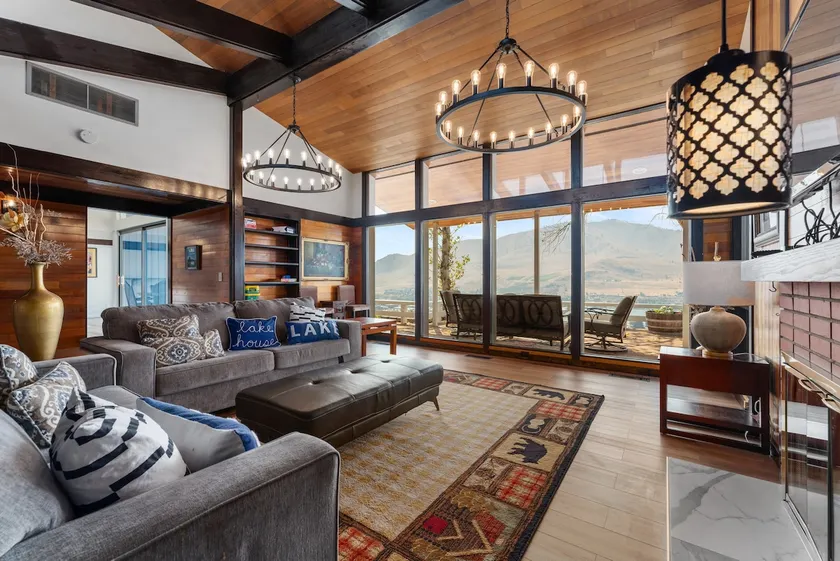 Sunny Retreat-Lake views/HotTub/BBQ/firepit/EV - Image 1