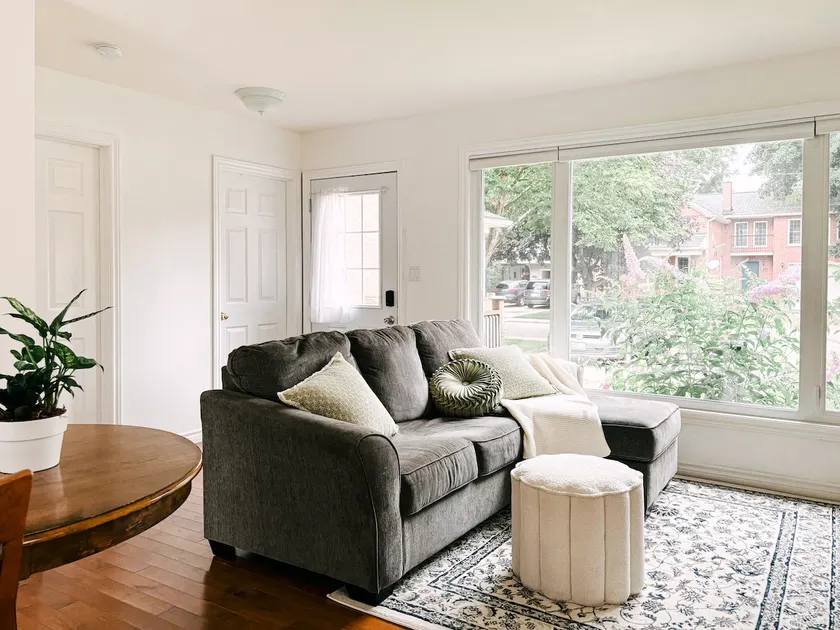 Private Suite • Near Bruce Trail • Modern & Bright - Image 1