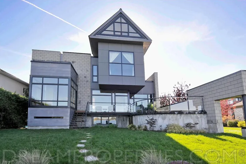 Ultra Modern Designer House - Image 1