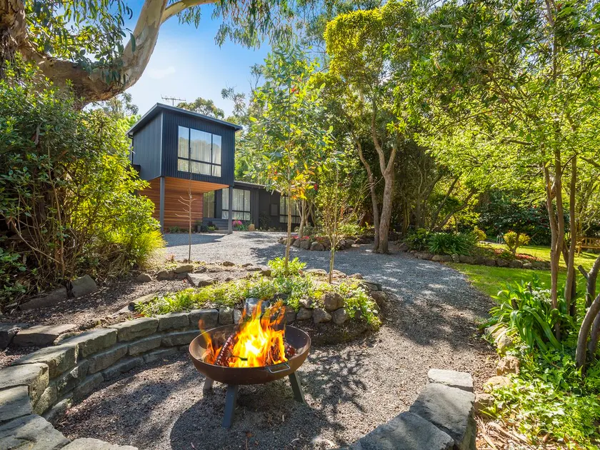 Camellia Grove Retreat - Image 1