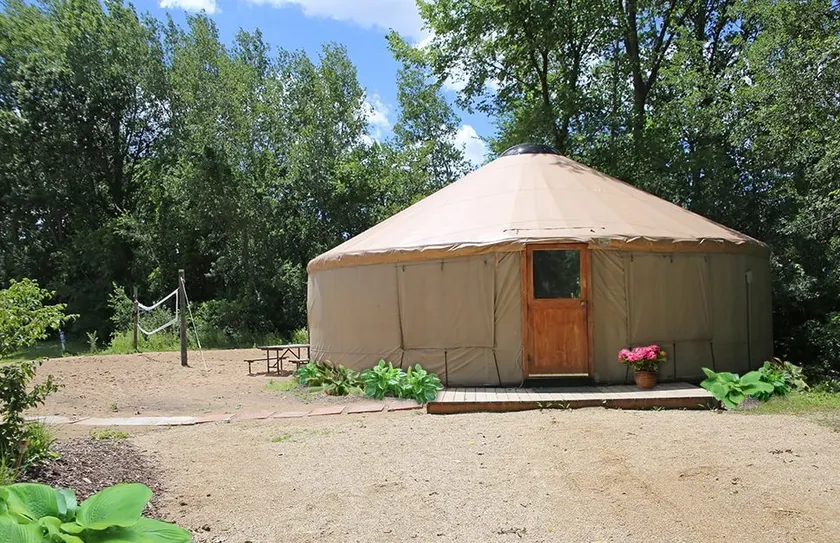 Starry Haven yurt A - Image 1