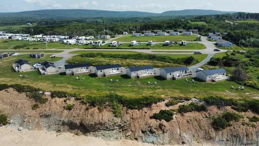 2 bedroom cottage (Q/Q) - Oceanview waterfront - Image 1