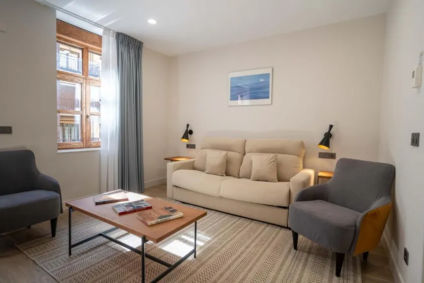 Prisma Suites, 1 bedroom apartment with TV. - Image 1